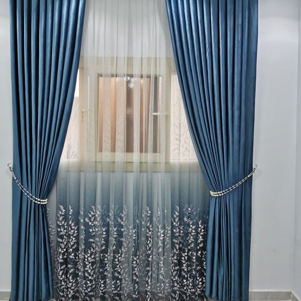 Made-to-measure curtains UAE